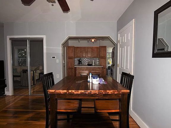 4th image of 61 Bower St #1