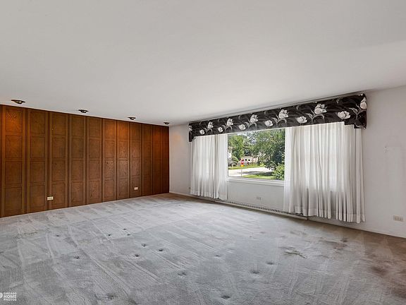 5th image of 9152 Knight Ave