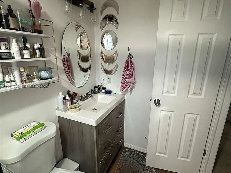 3910 Crystal Lake Dr #201 — Photo 6