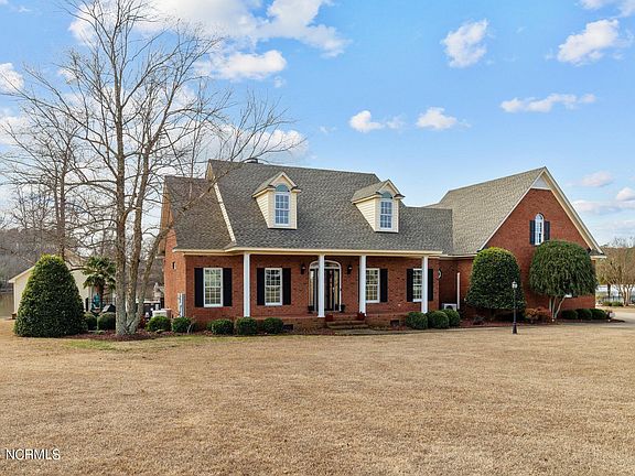 2nd image of 6088 Waters Edge Drive