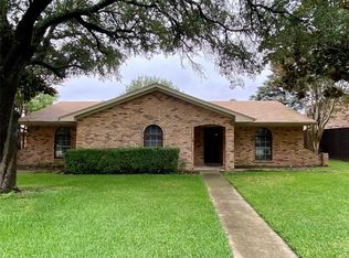 417 Town North Dr, Terrell, TX 75160