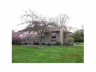 2637 Whitewood St photo 1