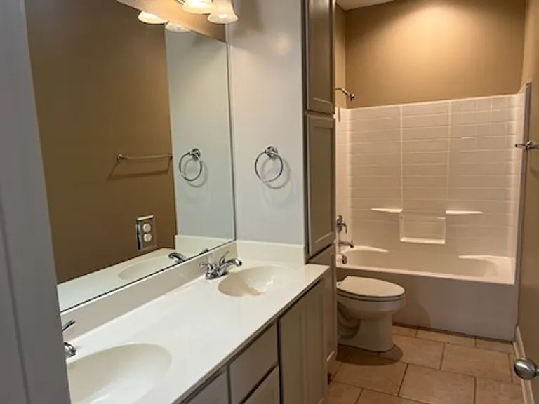 3923 Mobley Cir — Photo 4