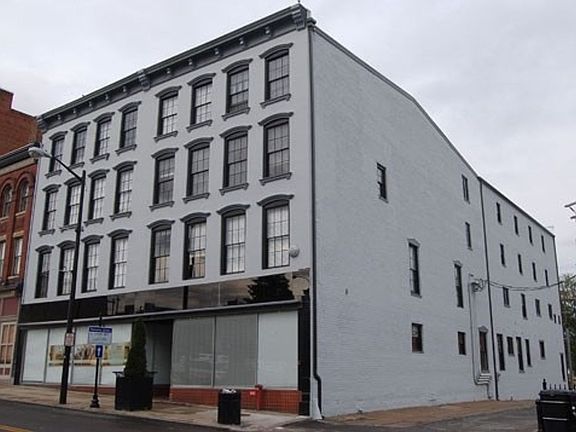 2nd image of 230 N Sycamore St APT 13