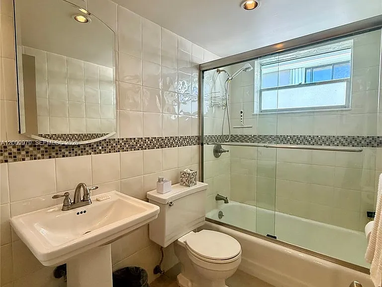 467 Golden Isles Dr #310 — Photo 9