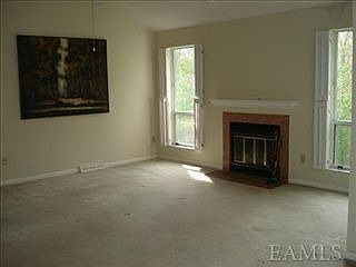 3rd image of 204 Woodsbrook Dr