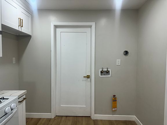 5th image of 1407 S McDonnell Ave #B