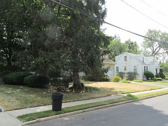3rd image of 114 Holland Ave