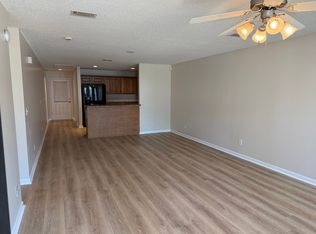206 Northpointe Dr #206, Centerville, GA 31028