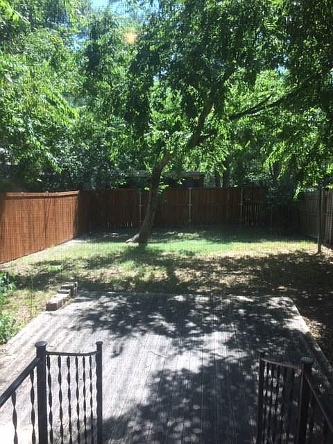 1st image of 1810 Mariposa Dr
