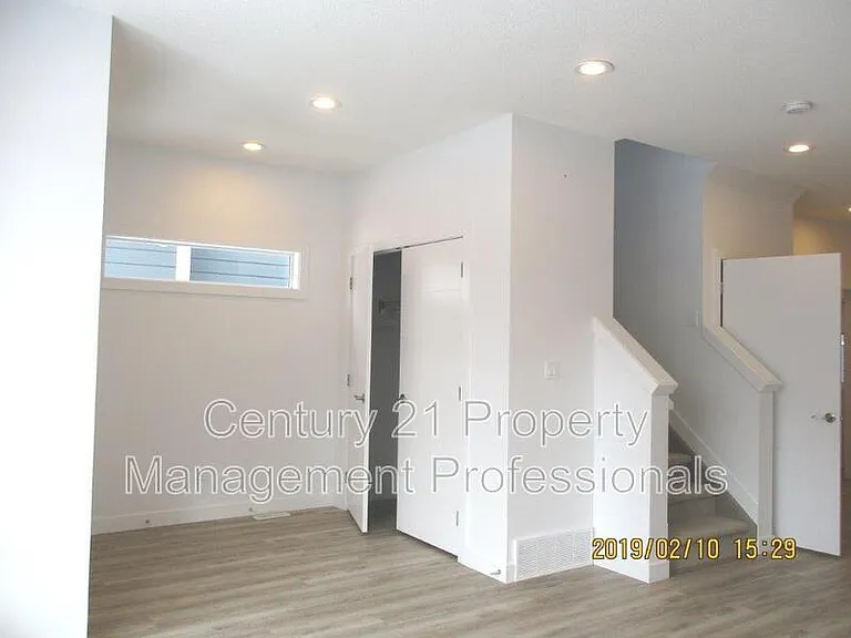 7427 106th St NW — Photo 3