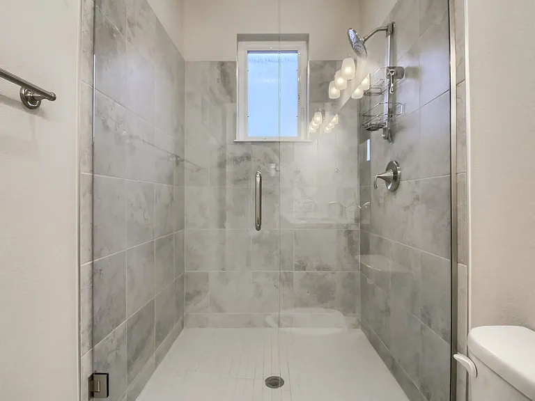 1625 N King St #1 — Photo 14
