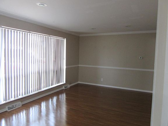 5th image of 2694 S Newton St