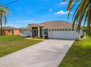 257 Bunker Rd, Rotonda West, FL 33947