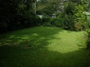 409 W Roanoke Dr, Fitzgerald, GA 31750