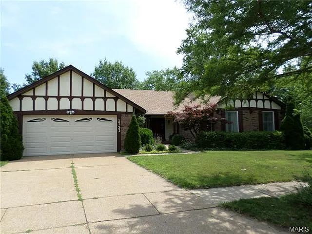 1751 Tralee Ln photo 1