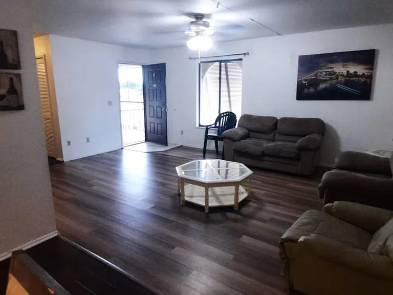 1004 SE 8th St #2 — Photo 85
