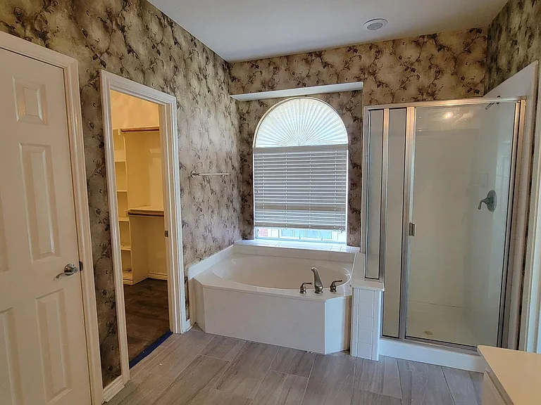 5400 Meadow Valley Dr — Photo 22