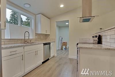 5th image of 9025 216th Street Ct E
