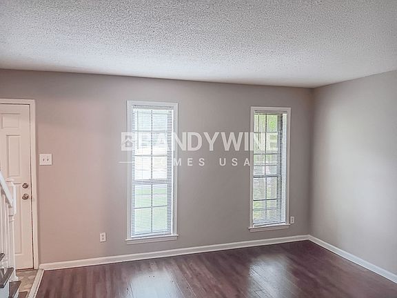 2nd image of 5284 Kimbark Woods Dr