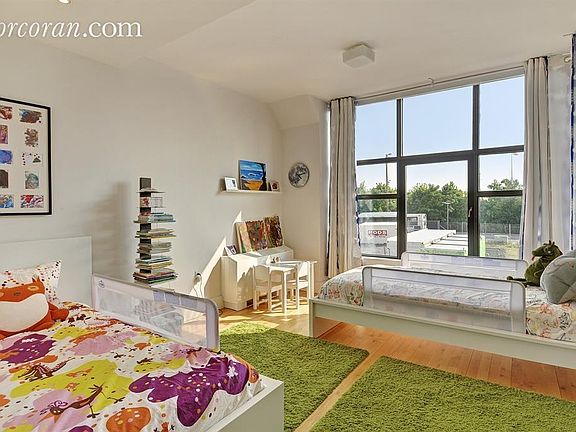 5th image of 360 Furman St APT 204