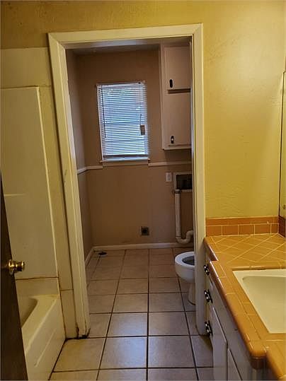 1st image of 2903 Jewell Dr