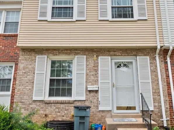 2927 Pheasant Ln, Woodbridge, VA 22191