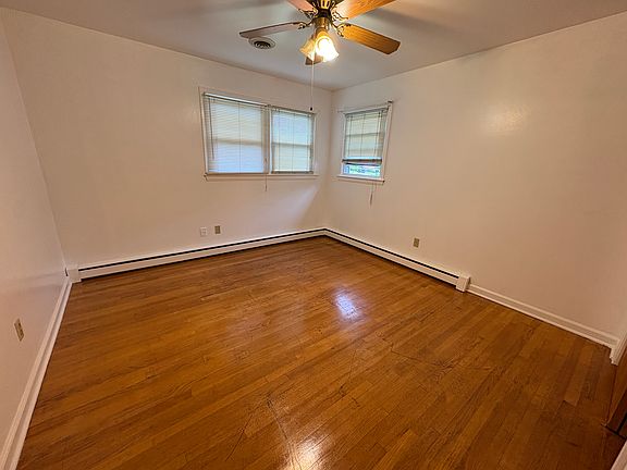 2nd image of 3 Campagna Dr