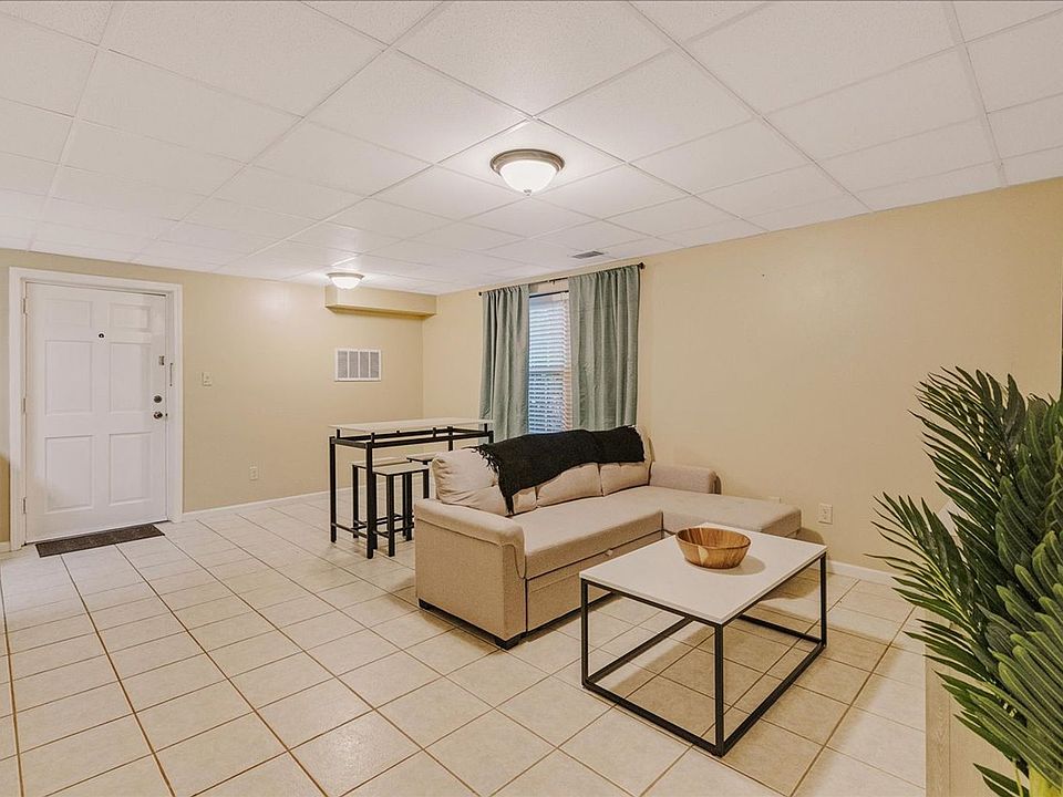 1st image of 1835 Portland Ave #3