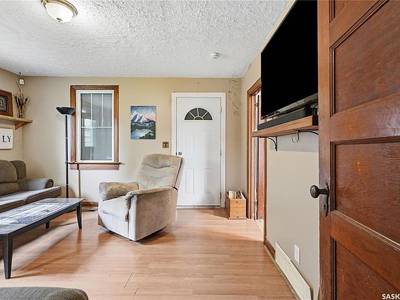 4th image of 305 2nd AVENUE