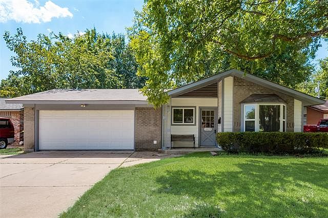 1st image of 1019 Shadow Wood Ln
