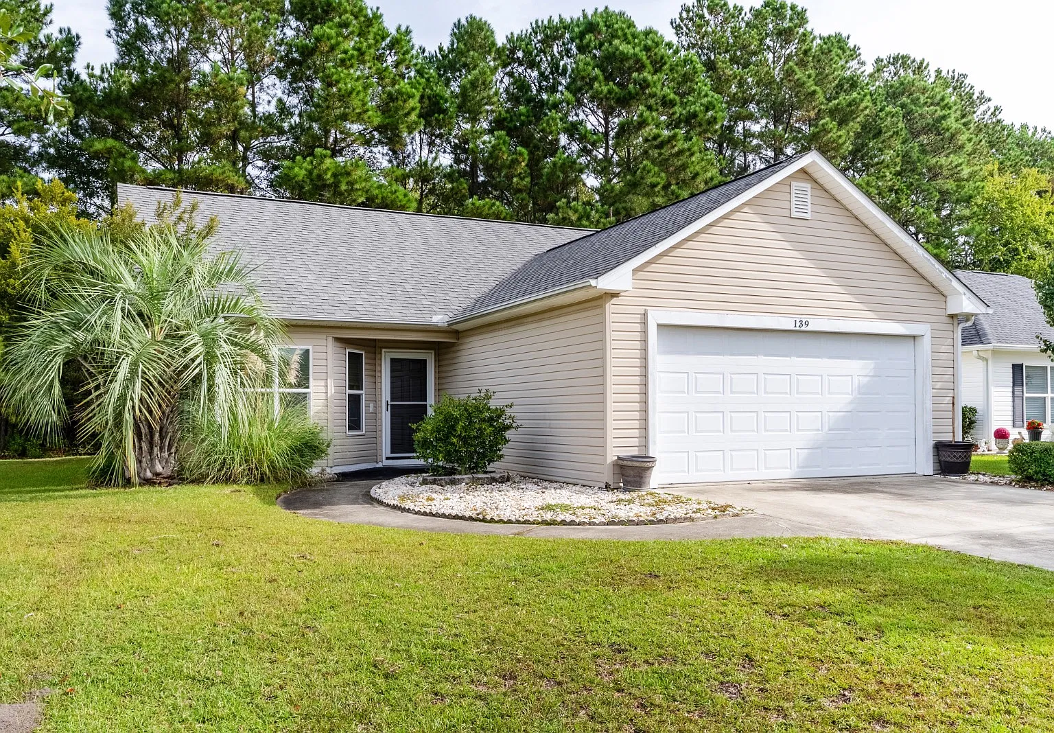 3 bed, 2.0 bath, 1188 sqft, $1,995 — Photo 1