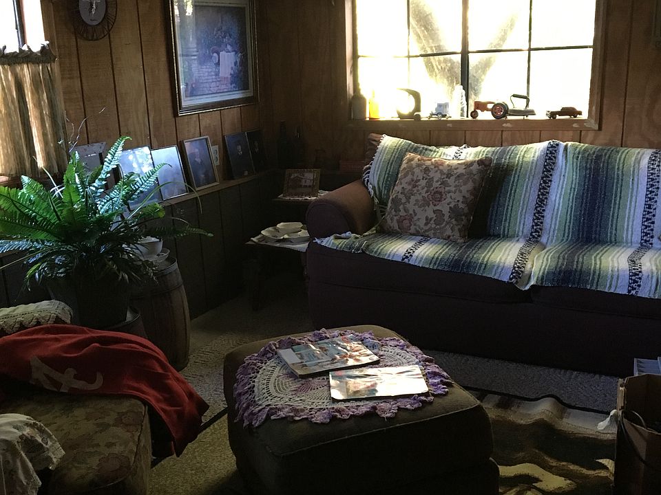 2nd image of 609 40th St
