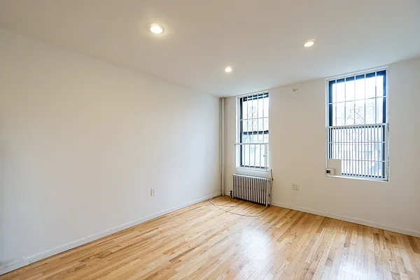 Rented by City Connections Realty | media 9