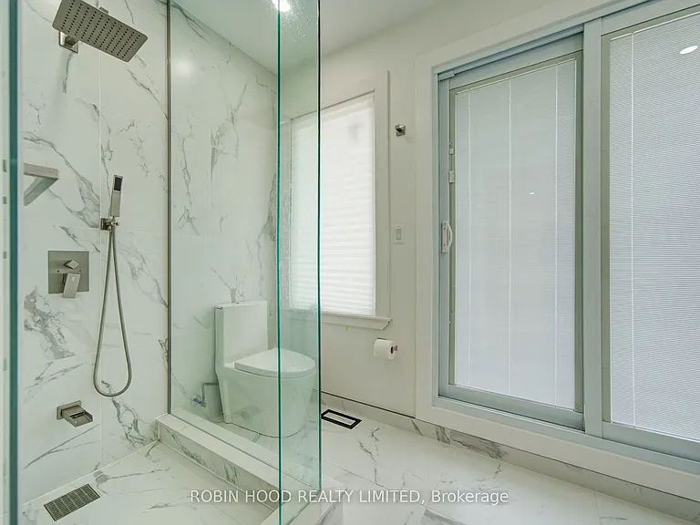 124 Robert St — Photo 16