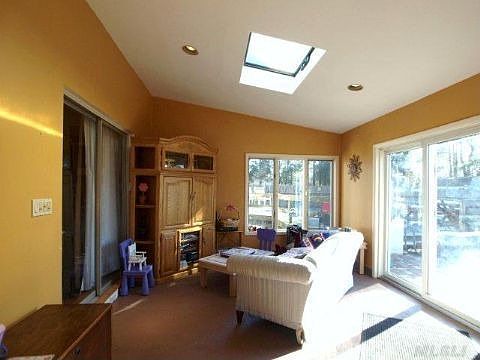 1st image of 3 Eunice Dr