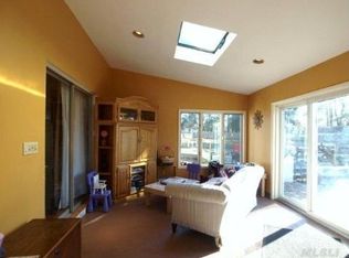 3 Eunice Dr, East Northport, NY 11731