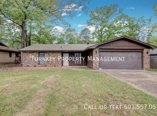 9920 Stardust Trl, Little Rock, AR 72209
