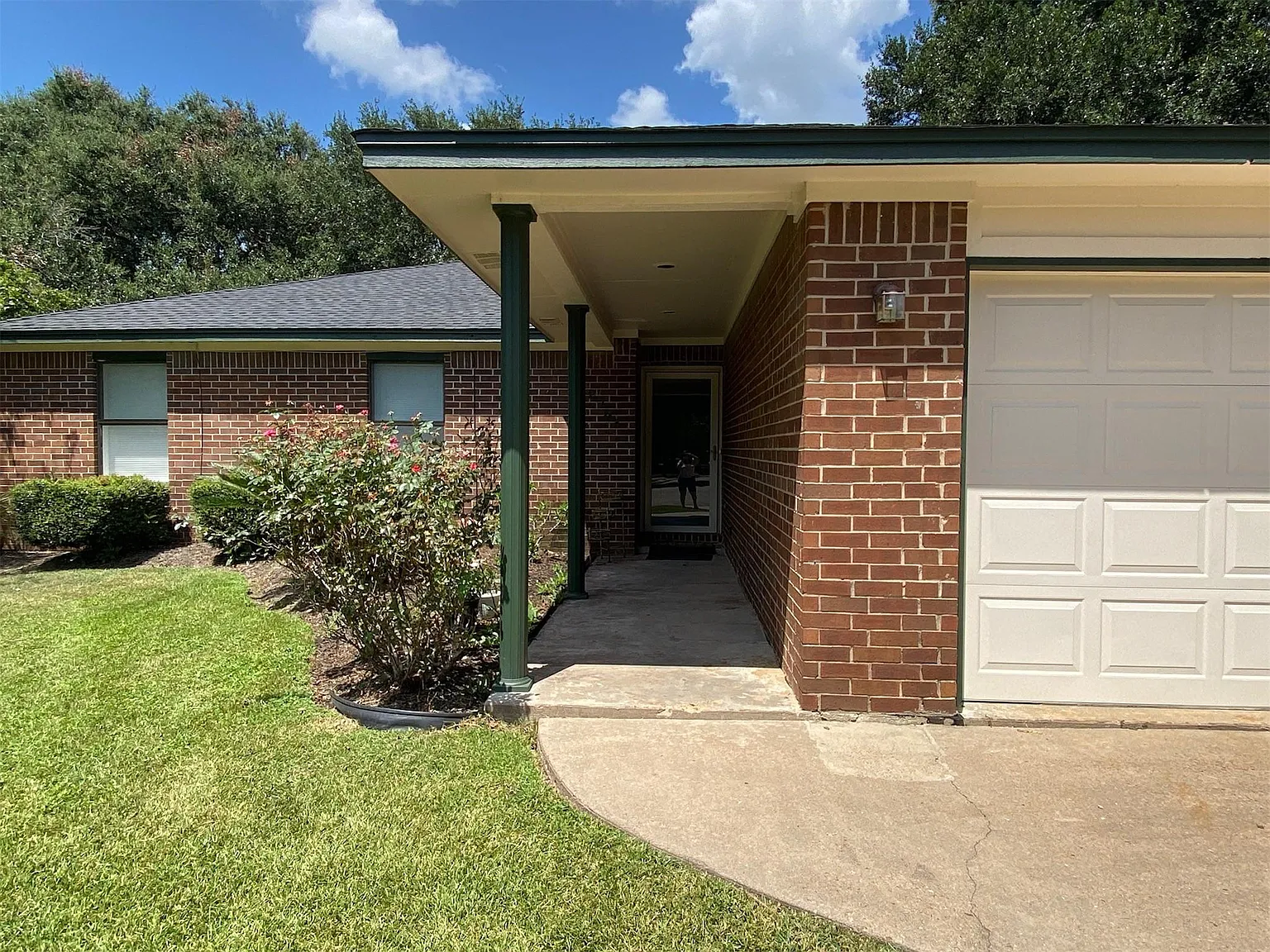 3 bed, 2.0 bath, 1507 sqft, $1,900 — Photo 4