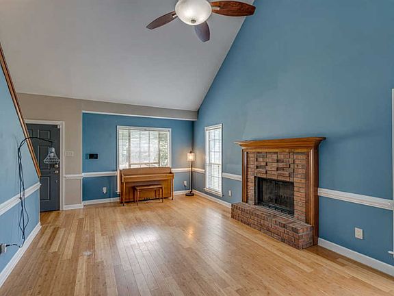 5th image of 5922 Sycamore Manor Cv