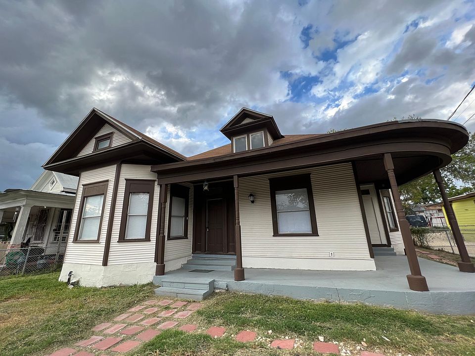 1st image of 821 Leal St