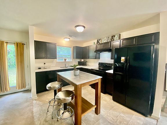 5th image of 6321 Pinebark Pl