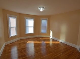 992 River St, Hyde Park, MA 02136