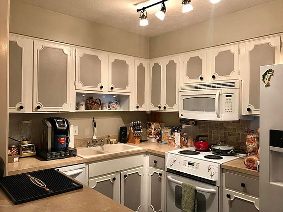 5th image of 1935 Gardiner Ln APT E74