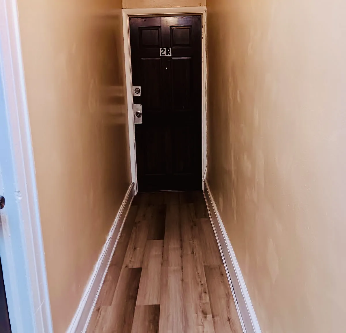 2 bed, 700 sqft, $2,700 — Photo 1