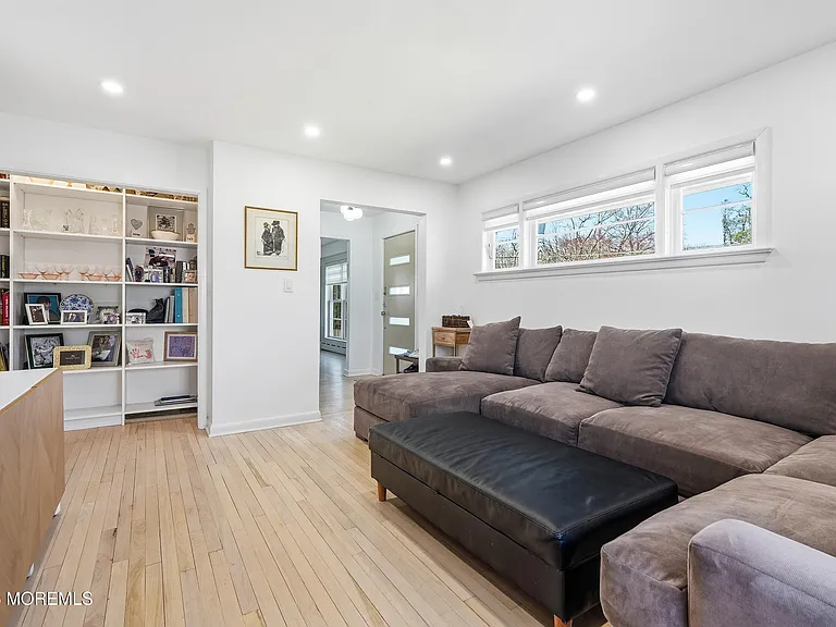 227 Chatham Ave — Photo 12