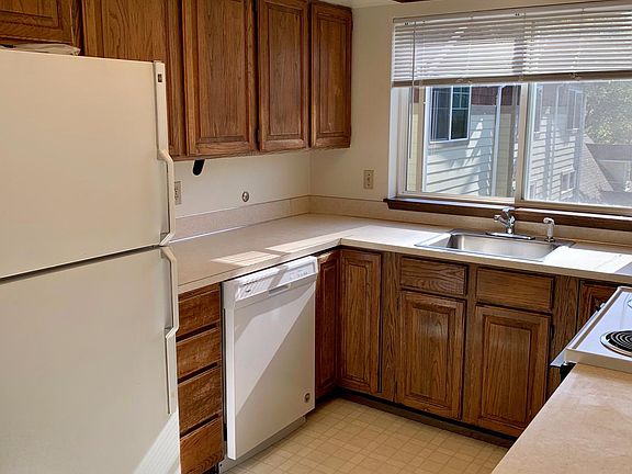 5th image of 14356 20th Ave NE APT 2E