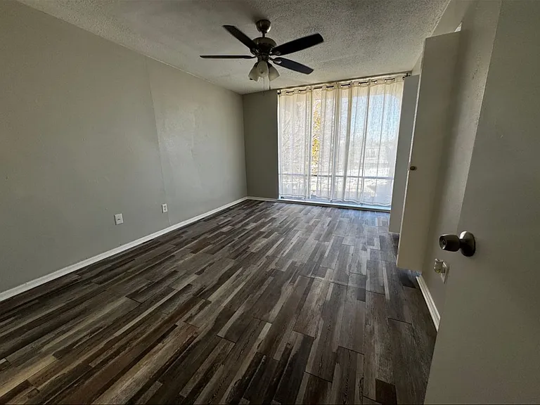 6329 Walraven Cir #6329 — Photo 15