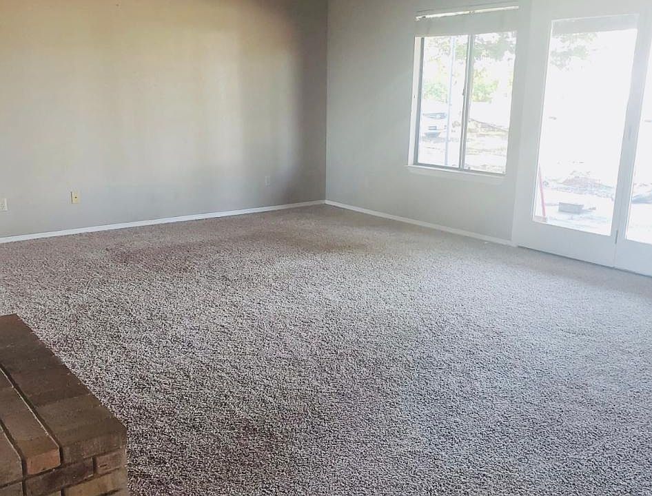 2nd image of 21762 E Jefferson Ave