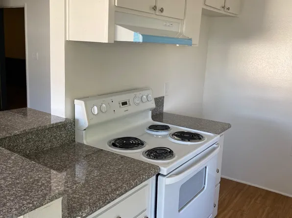 14413 Kittridge St #213, Van Nuys, CA 91405